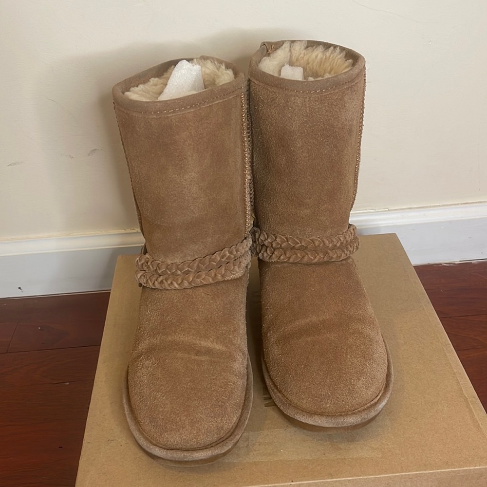BEARPAW boots